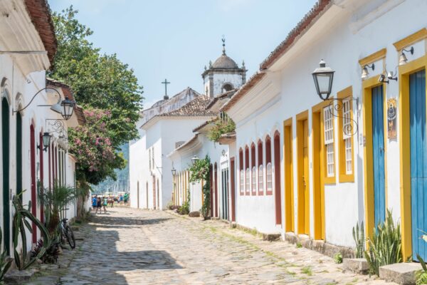 Street and old portuguese colonial houses in historic downtown in Paraty